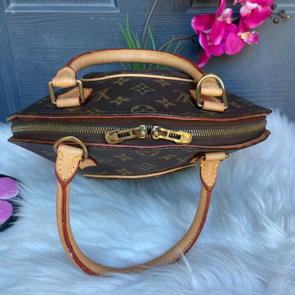 ❌❌SOLD ❌❌LOUIS VUITTON Handbag - Picture 5 of 17
